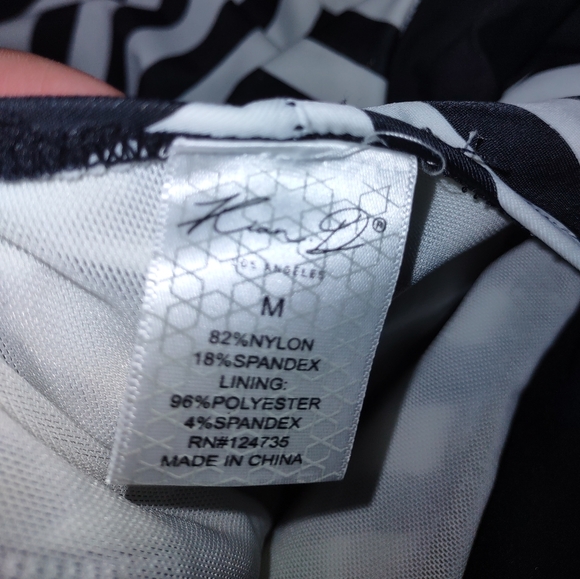 Barbie Swimsuit Cosplay - Picture 4 of 11